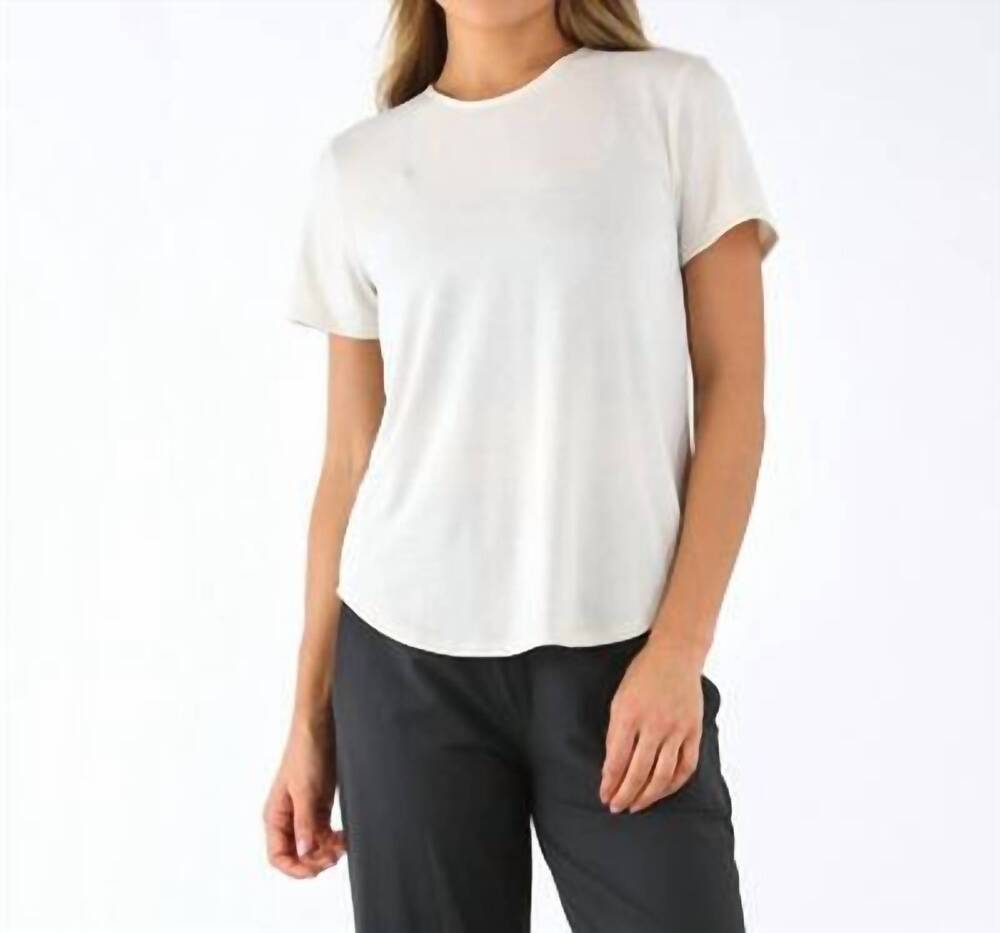 NEW GLYDER evolve short sleeve tee in oatmilk